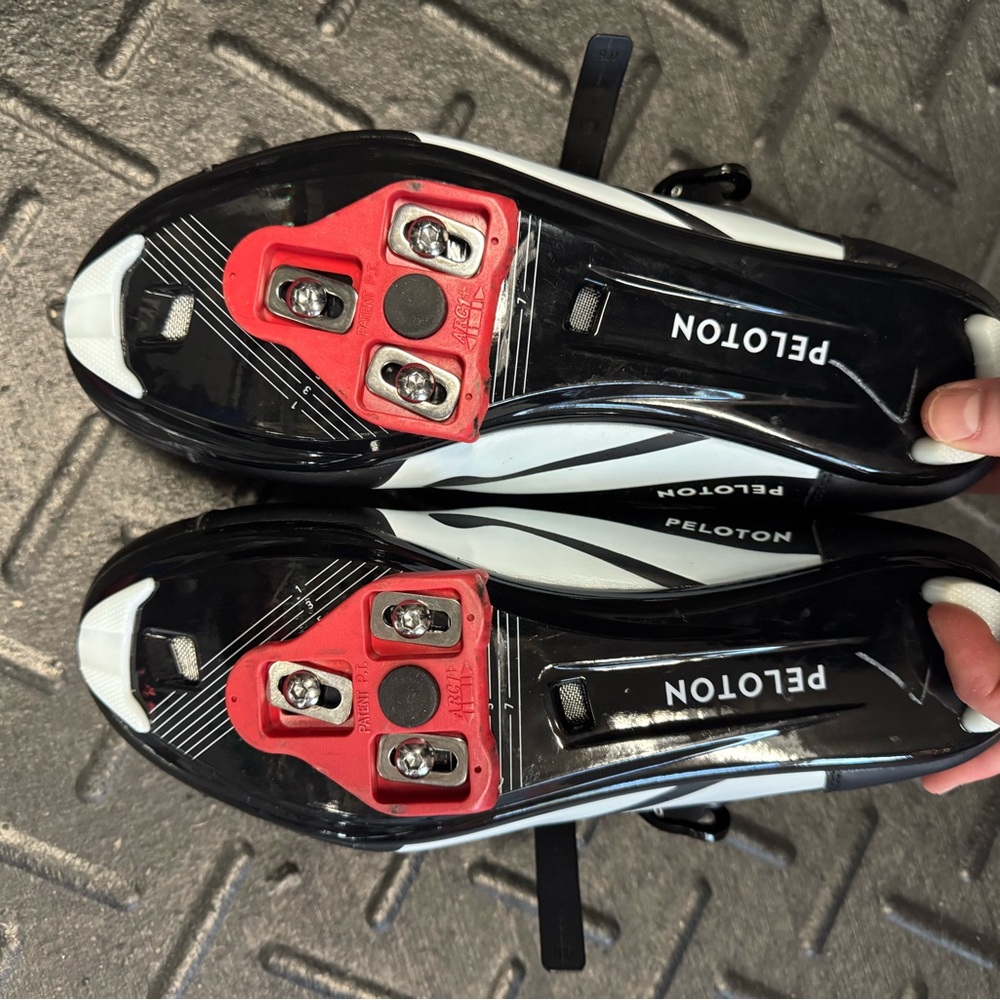 Peloton Indoor Cycling Shoes Black Size 43 Mens 10 - Womens 12